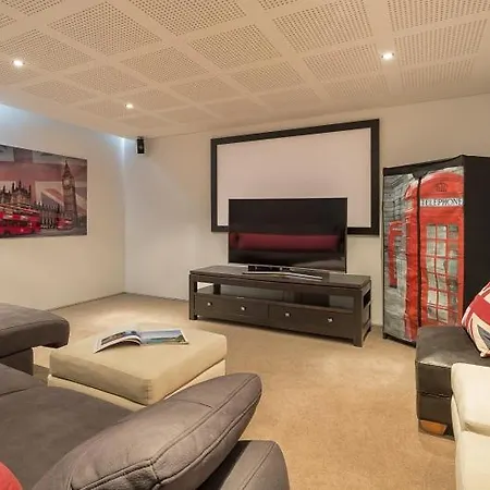 Sleeps 8 Pool Air Con T480141 Villa